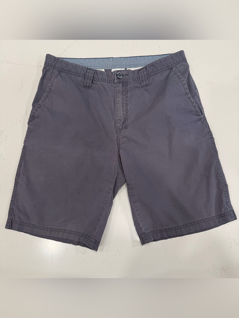 Columbia Men's Flat Front Shorts in Charcoal 34